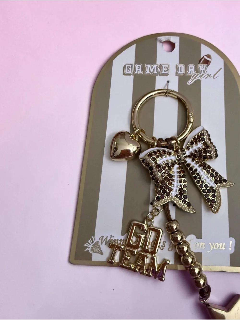 N/A gold accessory